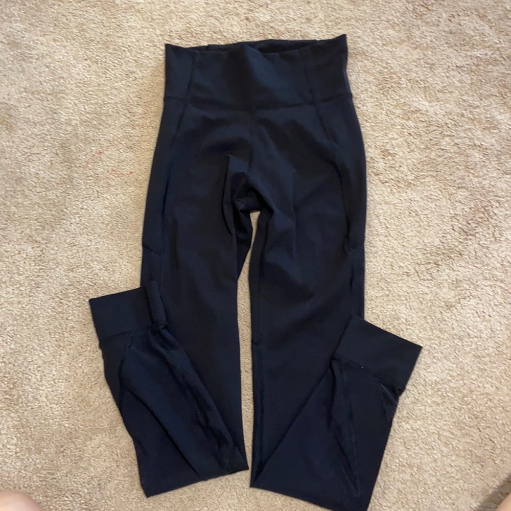 Black lululemon leggings